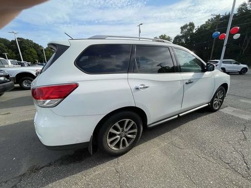 Used 2015 Nissan Pathfinder SV FWD image 8