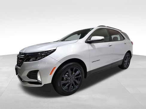 Used 2022 Chevrolet Equinox RS w/ Infotainment Package AWD/4WD image 8