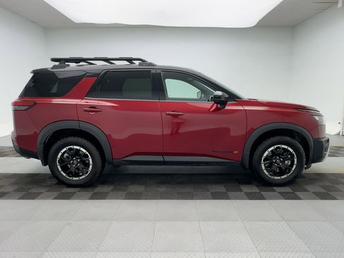 Used 2025 Nissan Pathfinder Rock Creek image 8