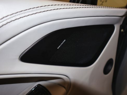 Used 2014 Aston Martin Vanquish Volante image 27