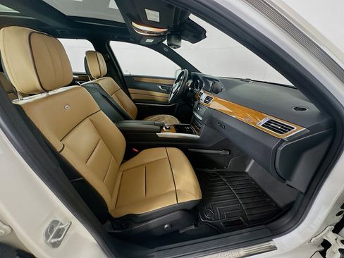 Used 2016 Mercedes-Benz E 350 4MATIC Wagon image 34