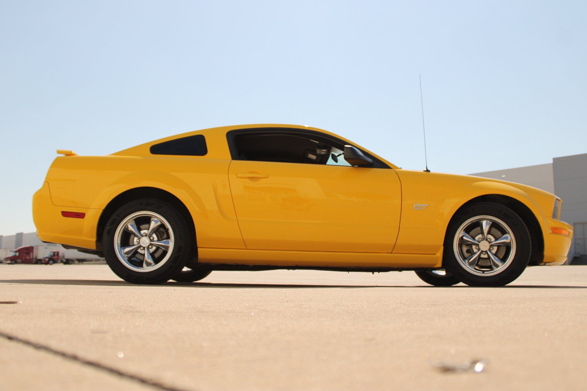 Used 2005 Ford Mustang GT RWD image 26