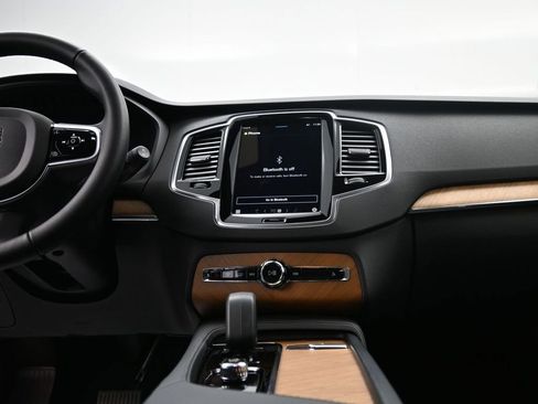 Used 2025 Volvo XC90 T8 Plus w/ Protection Package Premier image 13