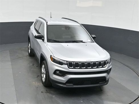 New 2026 Jeep Compass Latitude image 36