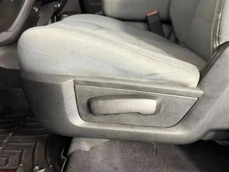 Used 2018 RAM 3500 Tradesman w/ Chrome Appearance Group AWD/4WD image 33