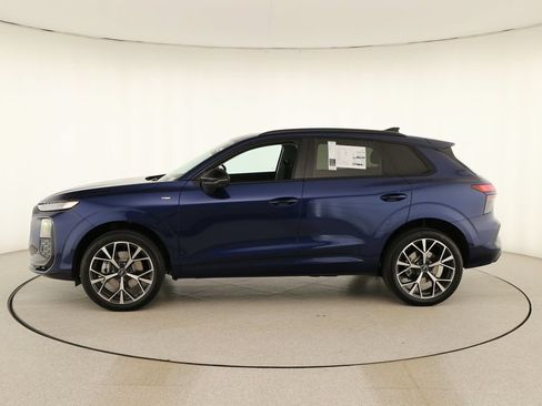 New 2026 Audi Q3 quattro 2.0T AWD/4WD image 2