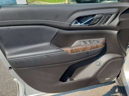 Used 2020 GMC Acadia Denali w/ Denali Ultimate Package AWD/4WD image 47