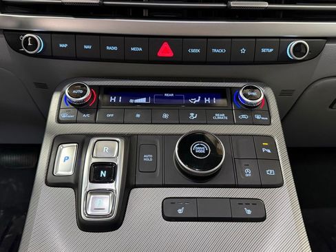 Used 2025 Hyundai Palisade SEL image 17