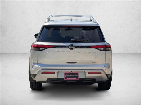 Certified 2022 Nissan Pathfinder SL w/ SL Premium Package FWD image 7