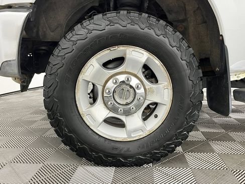 Used 2011 Ford F350 XLT w/ XTR Pkg image 20