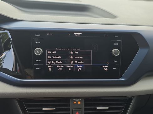 Certified 2023 Volkswagen Taos SE AWD/4WD image 22
