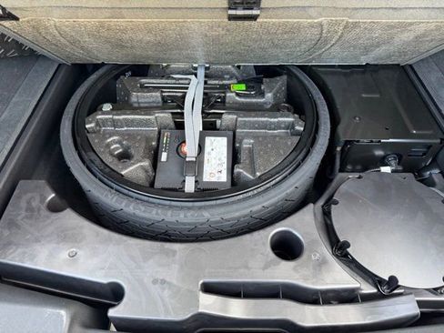 Used 2023 Audi Q8 Premium Plus w/ Premium Plus Package image 40