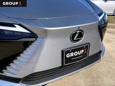 Used 2025 Lexus RZ 300e image 27