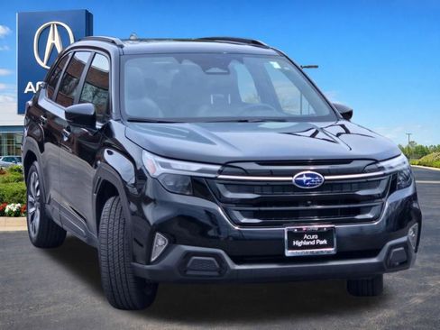 Used 2025 Subaru Forester Touring image 7