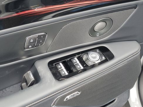 New 2026 Lincoln Nautilus Reserve w/ Jet Appearance Package image 9