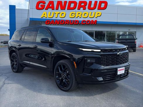 Used 2024 Chevrolet Traverse RS w/ LPO, Floor Liner Package AWD/4WD image 1