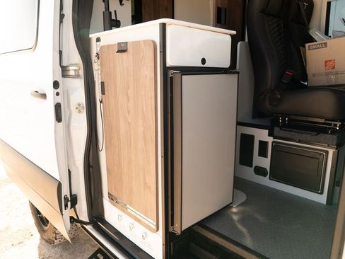Used 2023 Mercedes-Benz Sprinter 2500 image 70