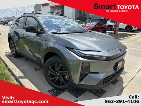 New 2026 Toyota C-HR AWD/4WD image 1
