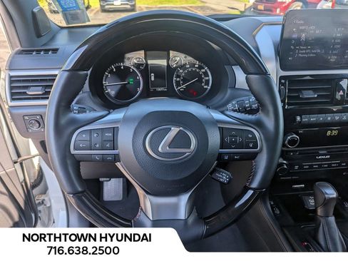 Used 2022 Lexus GX 460 Premium w/ Premium Package AWD/4WD image 12