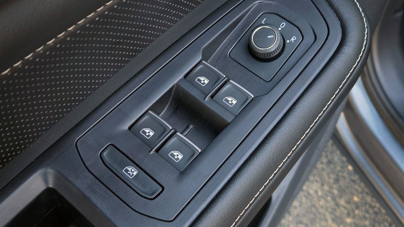 Certified 2024 Volkswagen Atlas Cross Sport SE AWD/4WD image 20