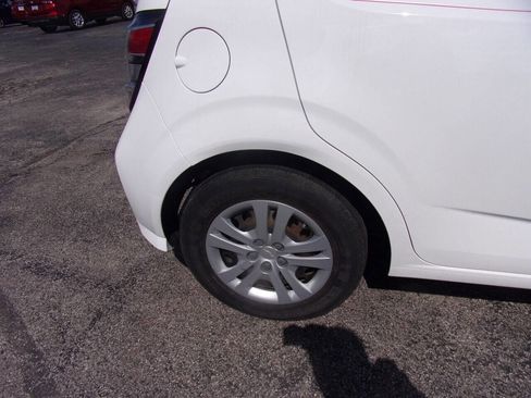 Used 2017 Chevrolet Sonic LT image 14