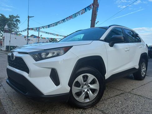 Used 2019 Toyota RAV4 LE w/ All Weather Liner Package AWD/4WD image 1