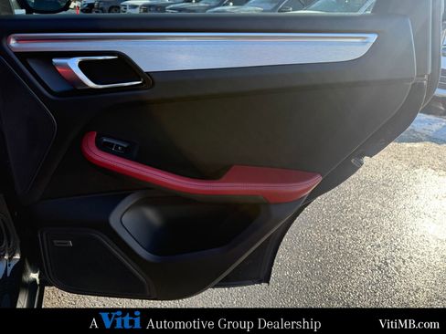 Used 2024 Porsche Macan S image 26