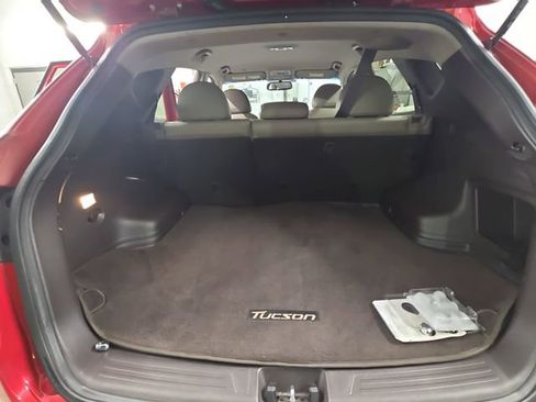Used 2015 Hyundai Tucson SE AWD/4WD image 13