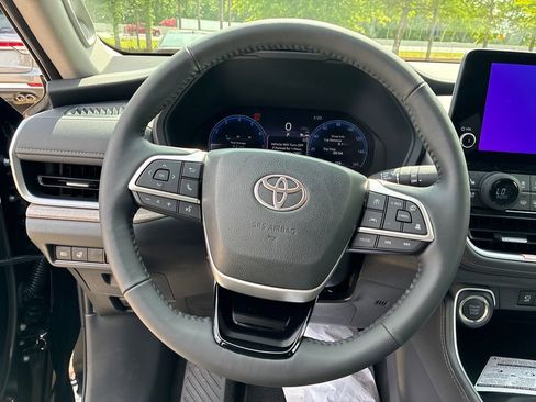 New 2026 Toyota Grand Highlander Limited image 24