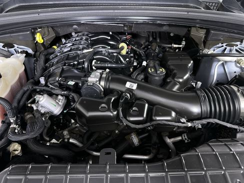 Used 2023 Jeep Grand Cherokee Altitude AWD/4WD image 31