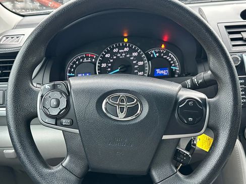 Used 2013 Toyota Camry LE image 16