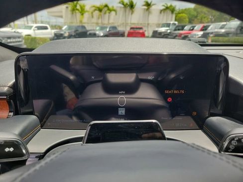 Used 2025 Lincoln Aviator Black Label AWD/4WD image 27