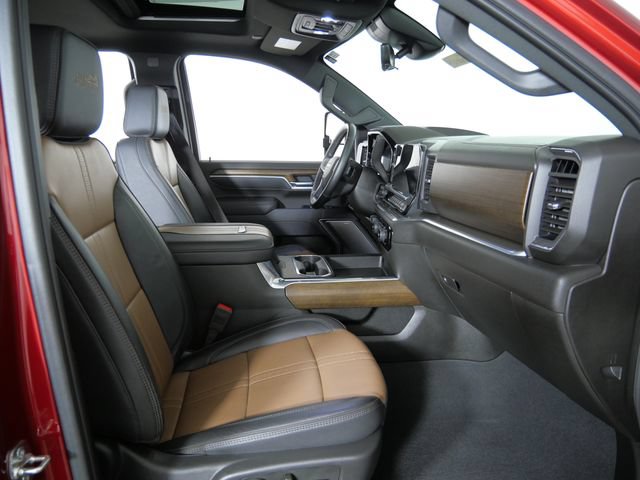 Used 2025 Chevrolet Silverado 3500 High Country w/ Technology Package AWD/4WD image 12