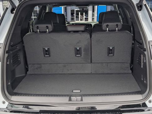 New 2026 Chevrolet Traverse RS image 10