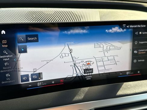 Used 2023 BMW iX xDrive50 w/ Sport Package image 19