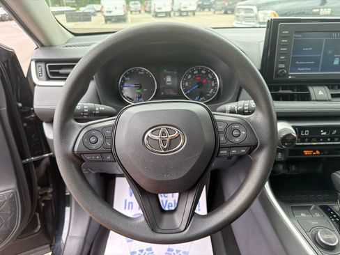 Used 2021 Toyota RAV4 XLE w/ Convenience Package AWD/4WD image 22