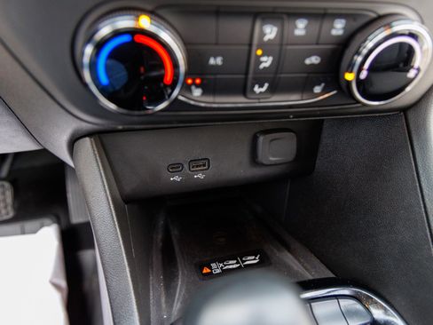 Used 2025 Buick Encore GX Preferred w/ Advanced Technology Package image 23