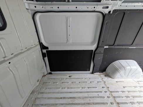 Used 2025 RAM ProMaster 2500 w/ Convenience Group FWD image 8
