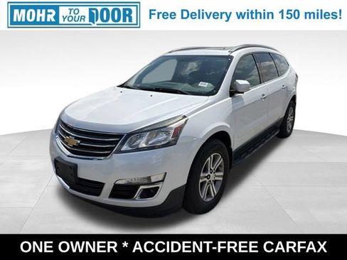Used 2017 Chevrolet Traverse LT FWD image 1