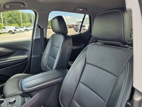 Used 2024 GMC Terrain SLT FWD image 17