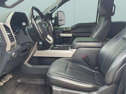 Used 2022 Ford F250 Lariat w/ Lariat Value Package AWD/4WD image 11