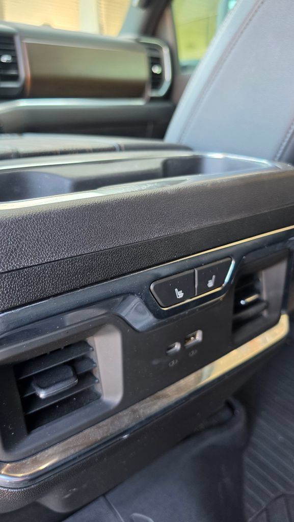 Used 2024 Chevrolet Silverado 2500 High Country w/ High Country Premium Package AWD/4WD image 12