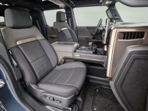 New 2025 GMC Hummer EV 2X w/ LPO, Dark Essentials Package image 30