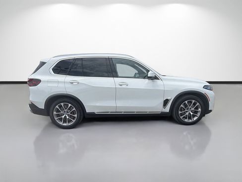 Used 2024 BMW X5 xDrive50e AWD/4WD image 2