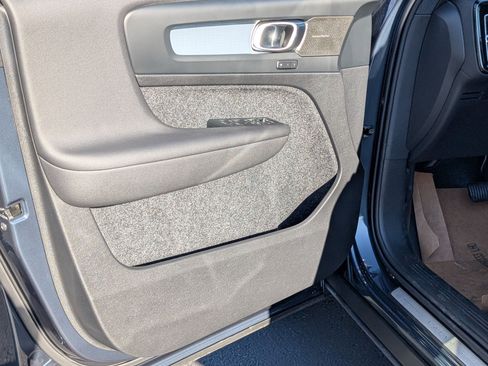 New 2026 Volvo XC40 B5 Ultra w/ Protection Package Premier image 7