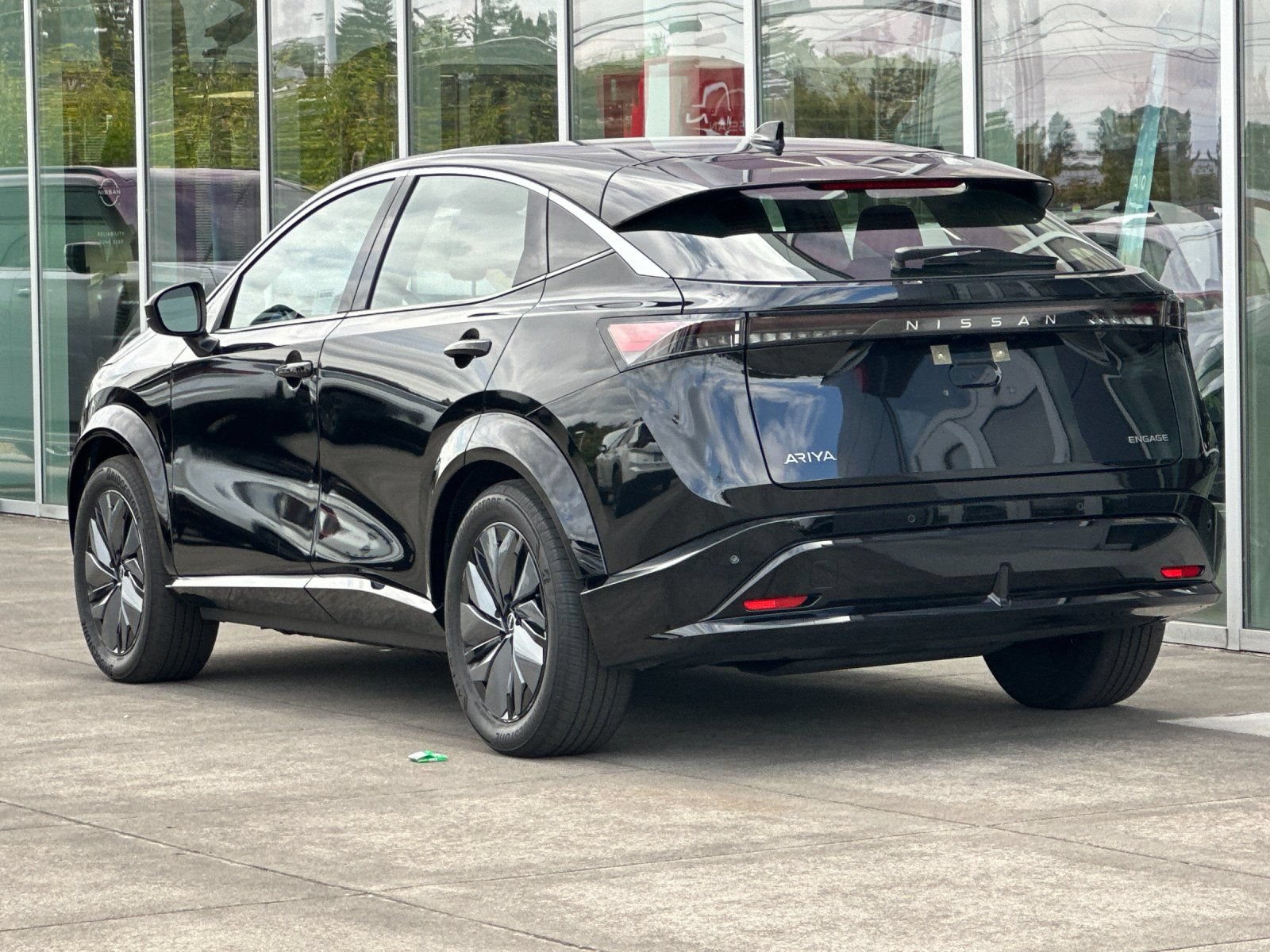 Used 2024 Nissan Ariya FWD image 5