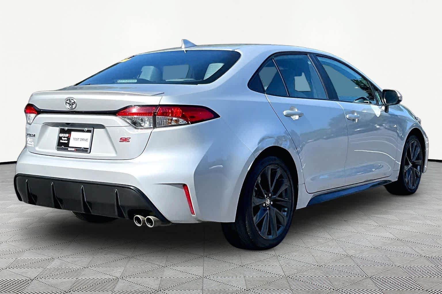 Certified 2025 Toyota Corolla SE FWD image 13