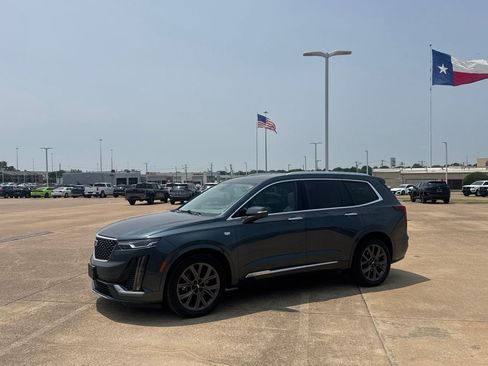 Used 2020 Cadillac XT6 Premium Luxury FWD image 11