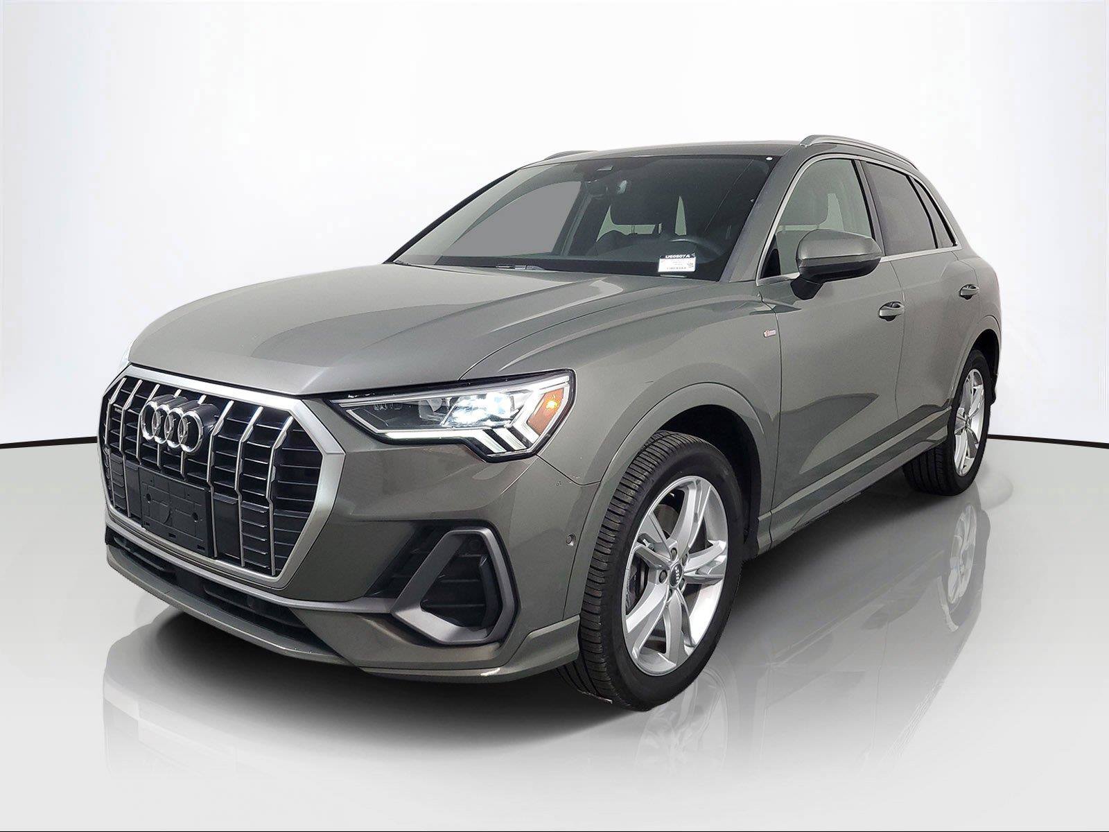 Used 2020 Audi Q3 2.0T Prestige w/ Prestige Package AWD/4WD image 3