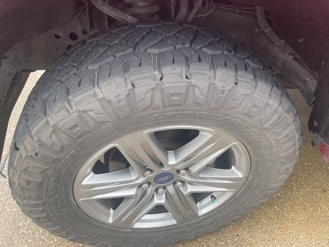 Used 2019 Ford F150 XLT w/ Equipment Group 302A Luxury AWD/4WD image 3